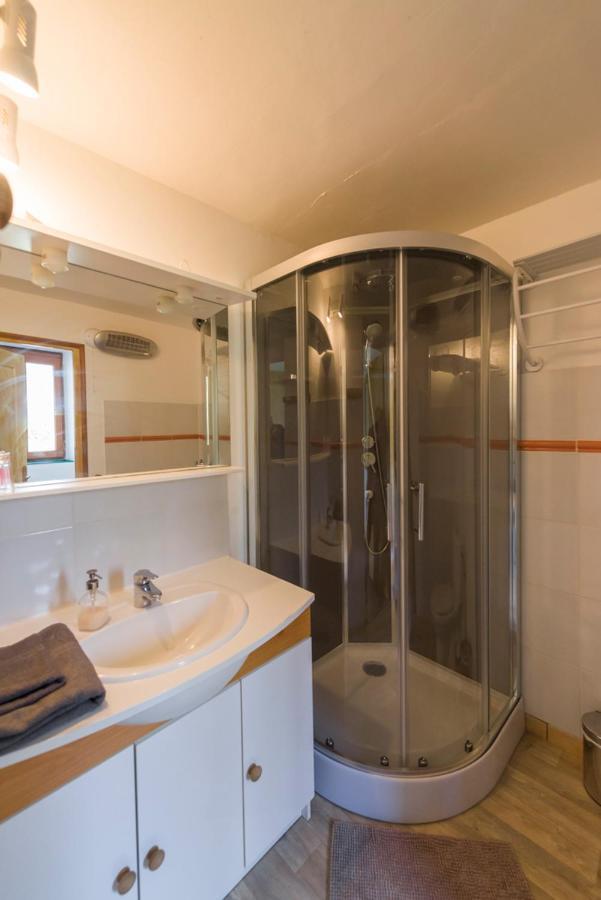 Bed and Breakfast Les Soleils Merinchal Екстер'єр фото
